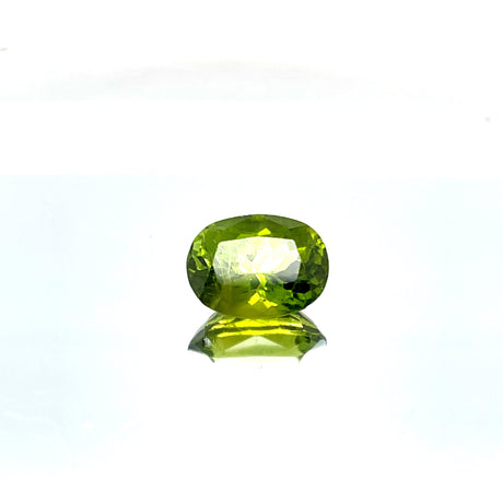 Natural Peridot 6.80 ct – Green, Oval Cut, Untreated
