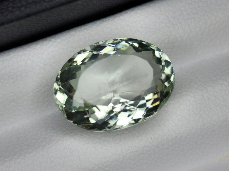 Natural Prasiolite 9.00 ct – Green Amethyst, Oval Cut, Heat Treated, Africa