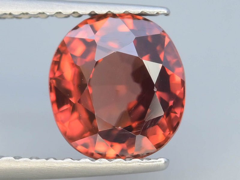 Natural Red Zircon 2.50 ct – Oval Cut, Untreated
