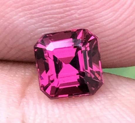 Natural Rhodolite Garnet 1.85 ct – Asscher Cut, Untreated