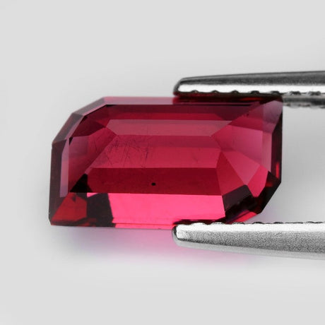 Natural Rhodolite Garnet 2.65 ct – Fancy Cut, Untreated