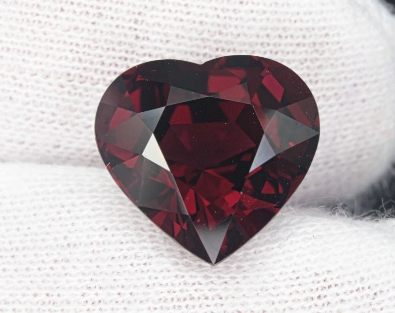 Natural Rhodolite Garnet - 7.95 ct, Heart Cut