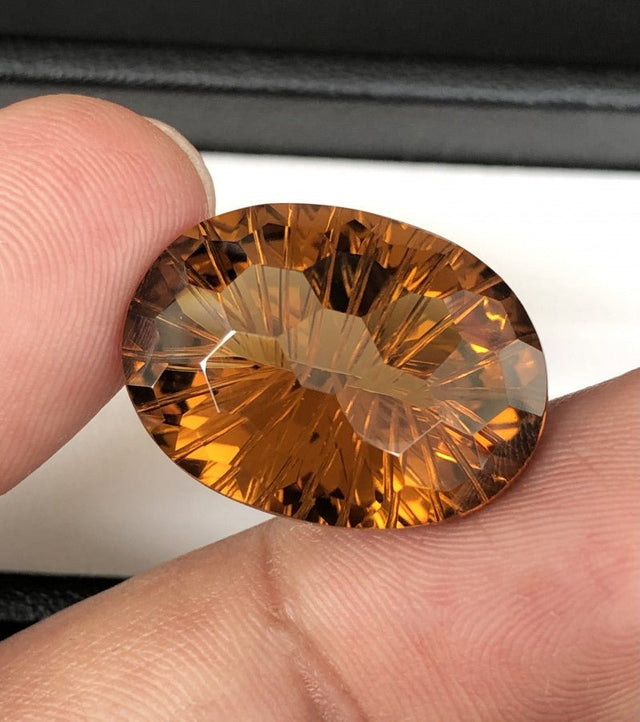 Natural Smoky Quartz 20.79 ct – Oval Honeycomb Cut, Heated, ČGL Certified