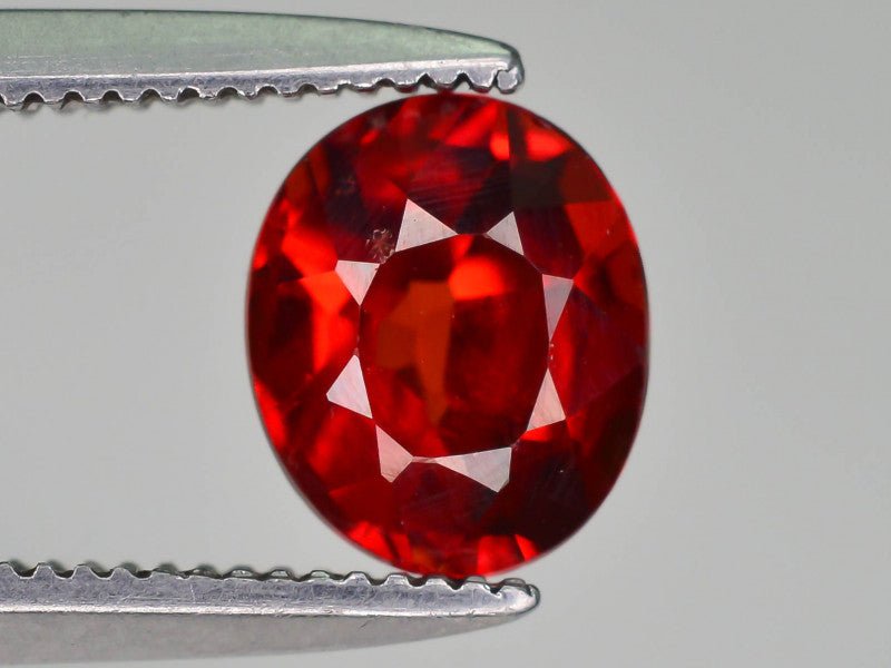 Natural Spessartite Garnet 1.35 ct – Oval Cut, Untreated
