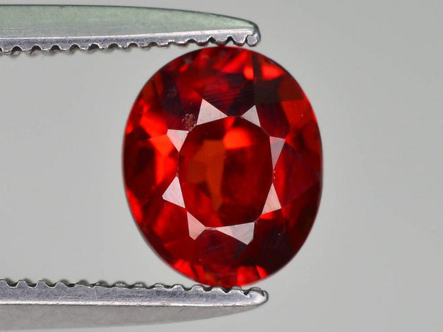 Natural Spessartite Garnet 1.35 ct – Oval Cut, Untreated