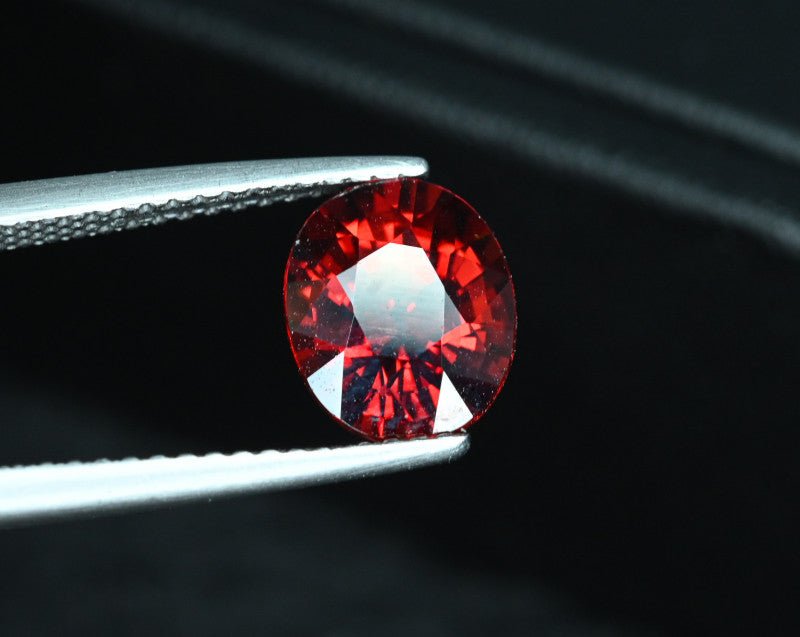 Natural Spessartite Garnet 2.65 ct – Oval Cut, Untreated
