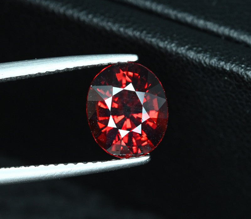 Natural Spessartite Garnet 2.65 ct – Oval Cut, Untreated