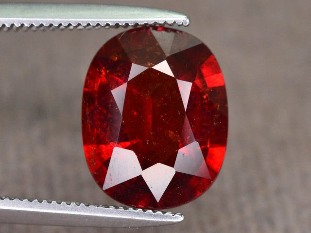 Natural Spessartite Garnet 3.80 ct – Oval Cut, Untreated