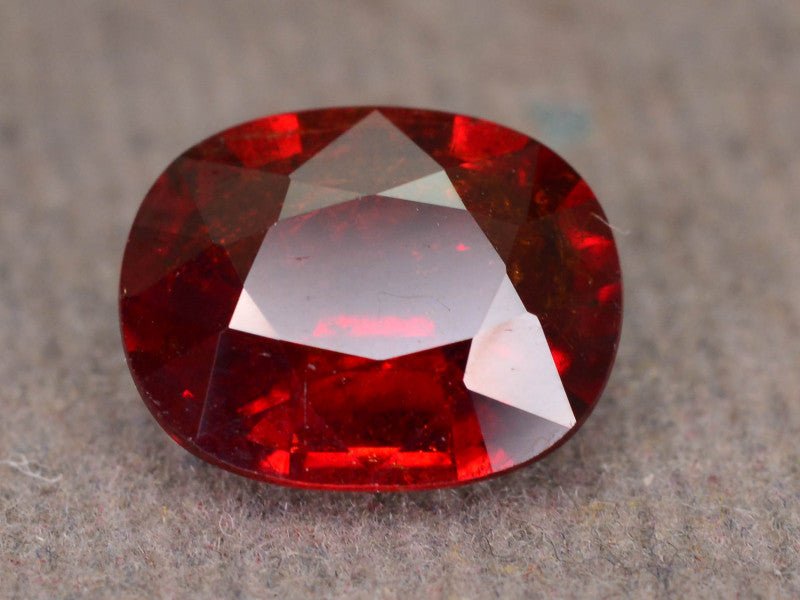 Natural Spessartite Garnet 3.80 ct – Oval Cut, Untreated
