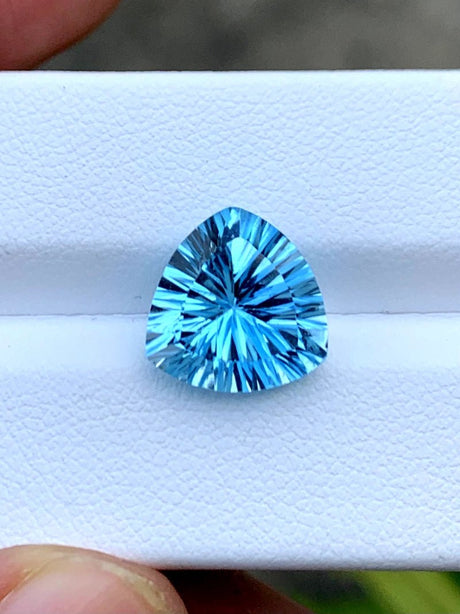 Natural Swiss Blue Topaz 4.03 ct – Trillion Cut, Irradiated