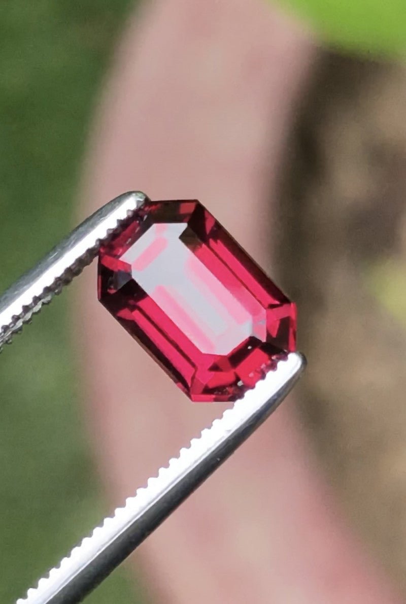 Natural Umbalite Garnet 1.90 ct – Rectangular Cut, Untreated