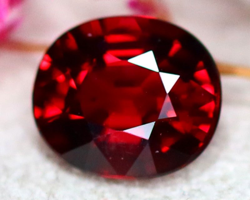 Natural Umbalite Garnet 2.12 ct – Oval Cut, Untreated