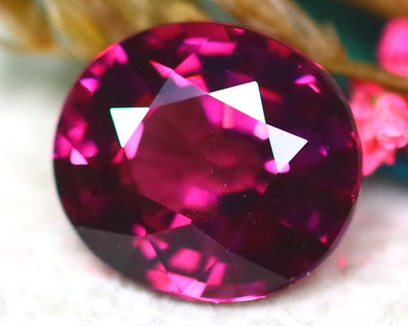 Natural Umbalite Garnet 2.28 ct – Oval Cut, Untreated