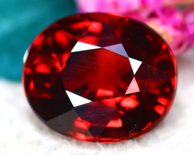 Natural Umbalite Garnet 2.50 ct – Oval Cut, Untreated