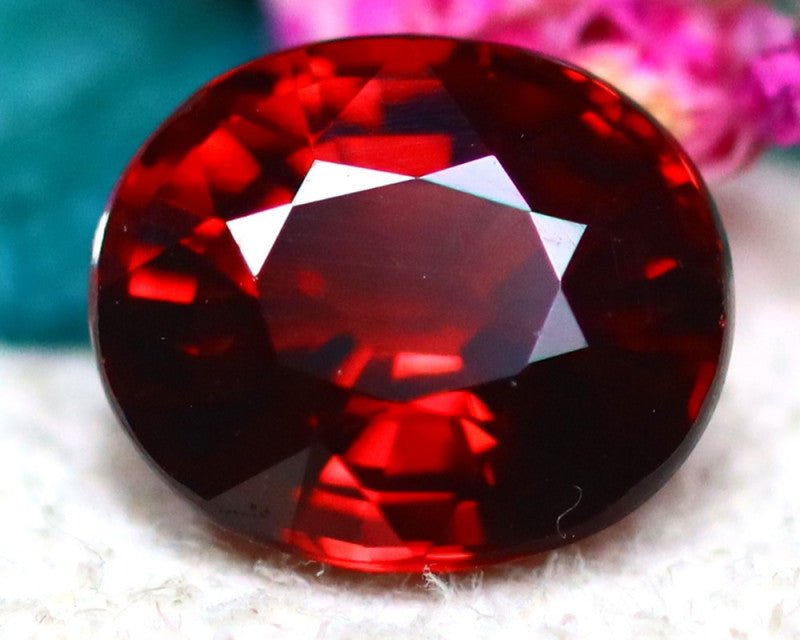 Natural Umbalite Garnet 2.50 ct – Oval Cut, Untreated