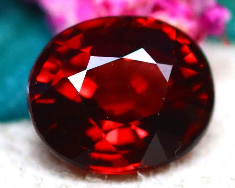 Natural Umbalite Garnet 2.50 ct – Oval Cut, Untreated