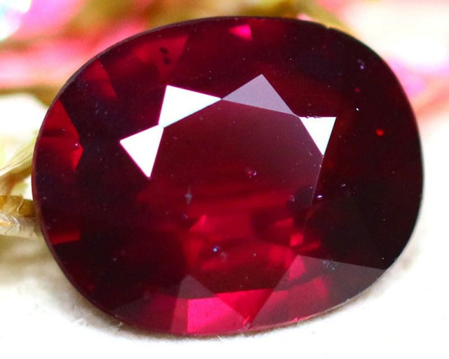 Natural Umbalite Garnet 5.11 ct – Oval Cut, Untreated
