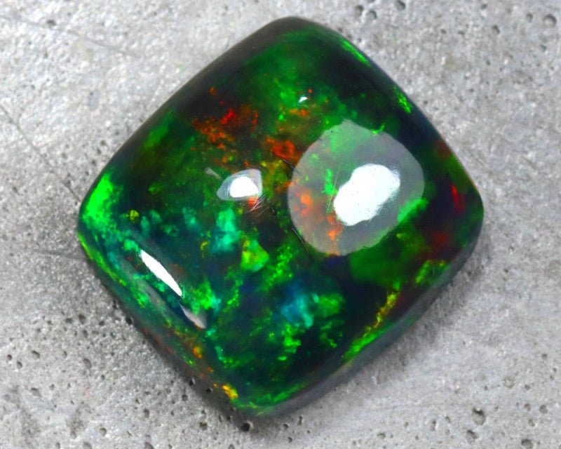 Natural Welo Opal 4.27 ct – Cabochon, Smoked
