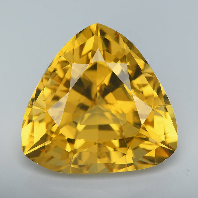 Natural Yellow Beryl 9.67 ct – Trilliant Cut, Heated