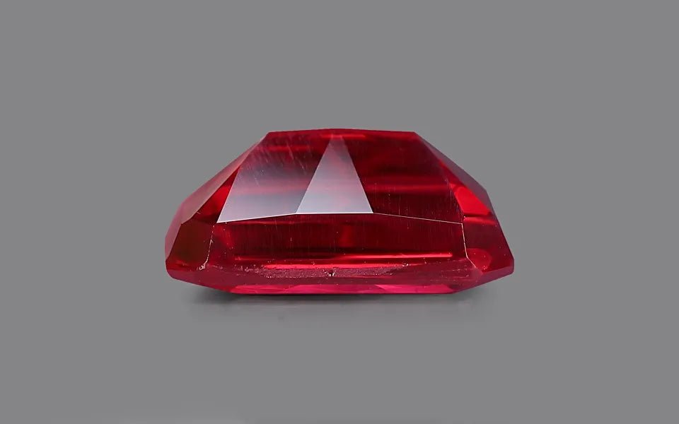 Pigeon Blood Burma Ruby - 3.07 ct