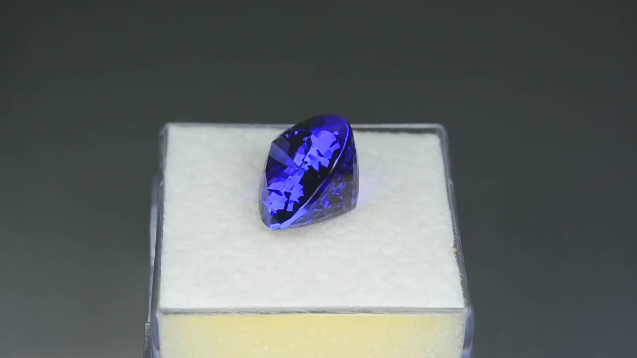 Natural tanzanite, 6.91 carats, purplish-blue color, pear cut, heat-treated, collectible gemstone