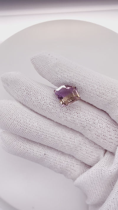 Natural Ametrine 7.27 carats, kite cut, purple and yellow bi-color gemstone, untreated