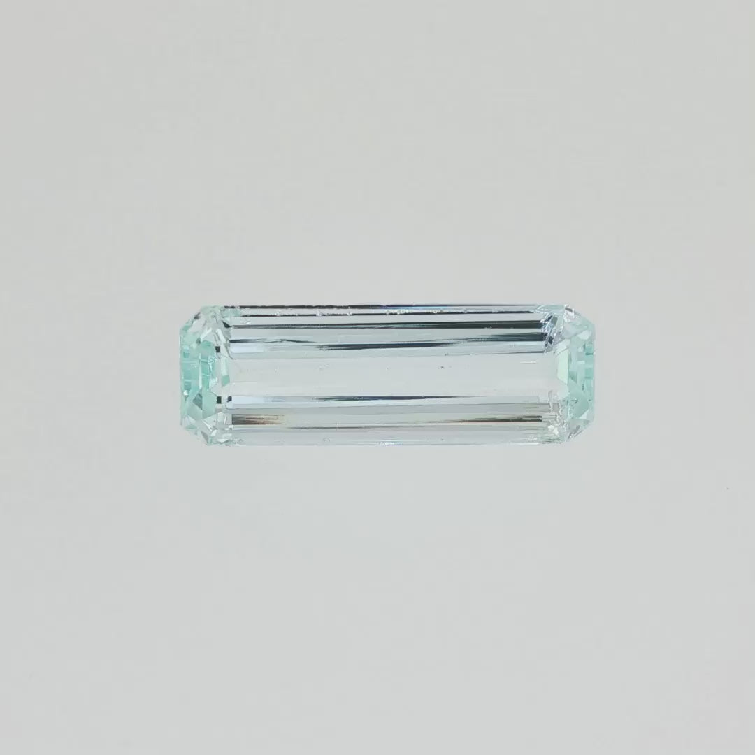 Natural aquamarine, 4.83 carats, emerald cut, eye-clean clarity, light blue color, transparent gemstone