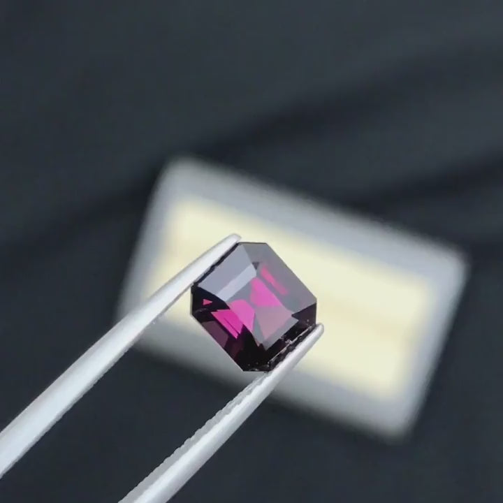 Natural dark pink spinel, 1.81 carats, octagonal cut, VVS clarity, untreated, pink color, origin Sri Lanka