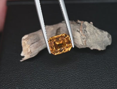 Natural whiskey honey zircon, 4.60 carats, octagonal cut, VS clarity, untreated, golden yellow-orange tone