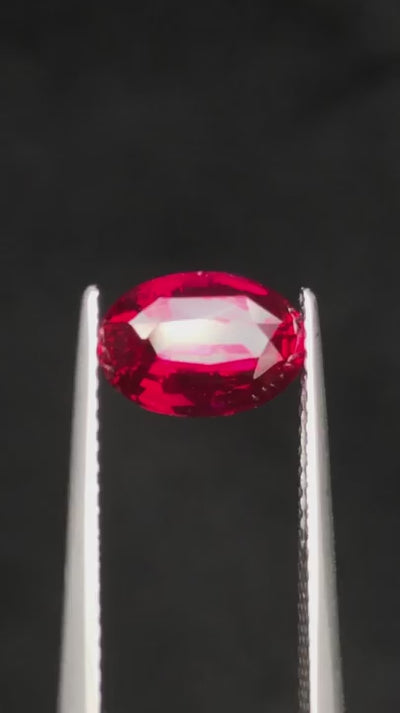 Natural ruby 2.03 ct oval cut with vivid red pigeon blood color, GRS certificate