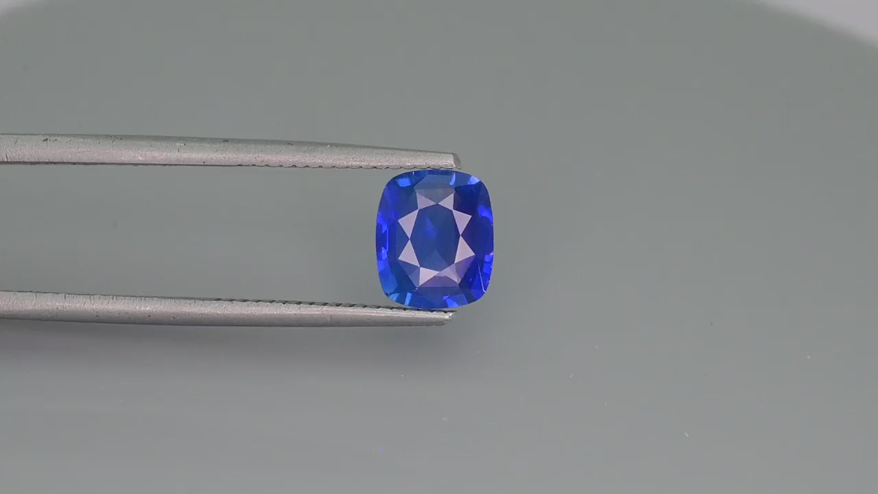 Natural blue sapphire 2.10 ct, cushion cut