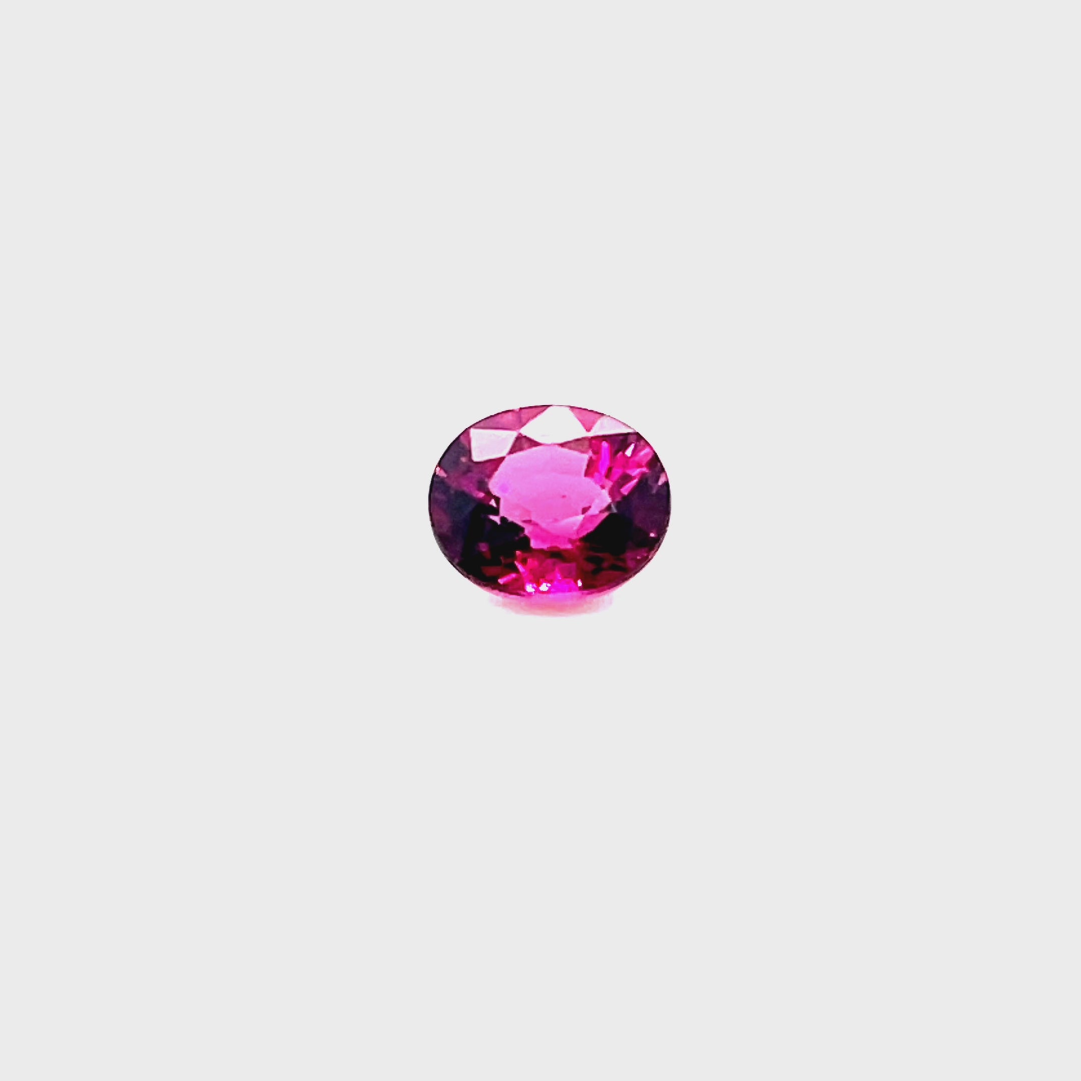 Natural umbalite garnet, 2.50 carats, oval cut, VVS clarity, untreated, pink hue