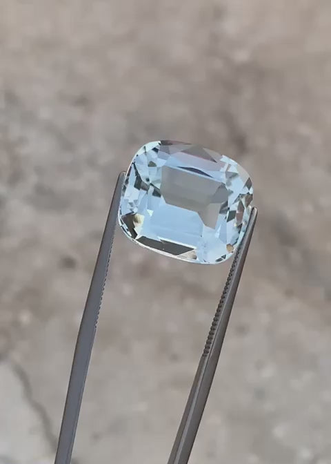 Natural aquamarine, 17.42 carats, cushion cut, sea blue color, eye clean clarity, untreated, origin Pakistan