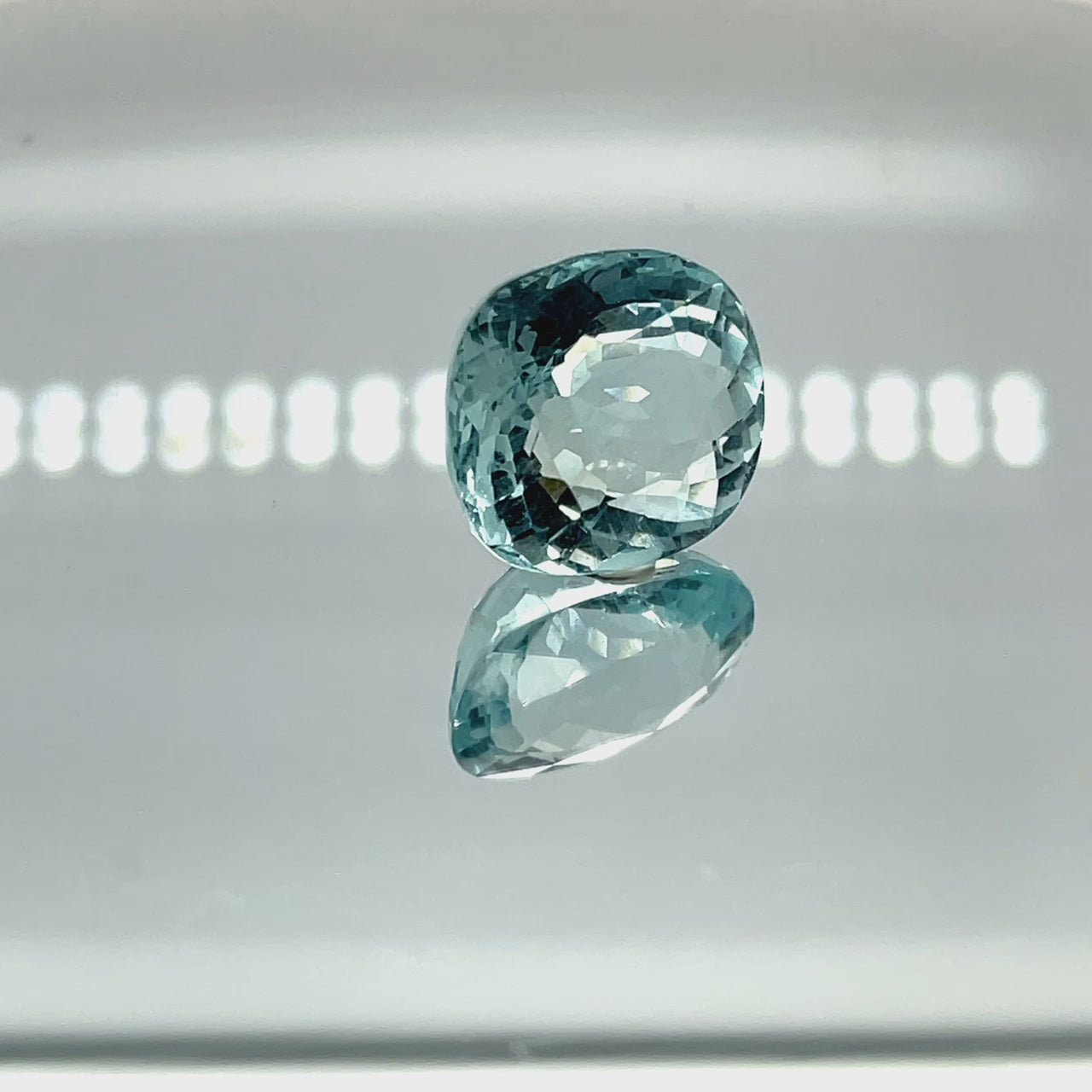 Natural aquamarine, 10.37 carats, oval cut, untreated, vivid blue