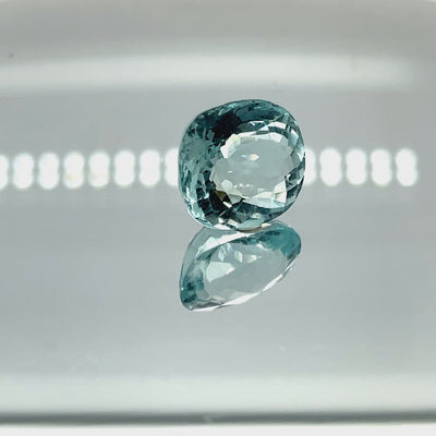 Natural aquamarine, 10.37 carats, oval cut, untreated, vivid blue