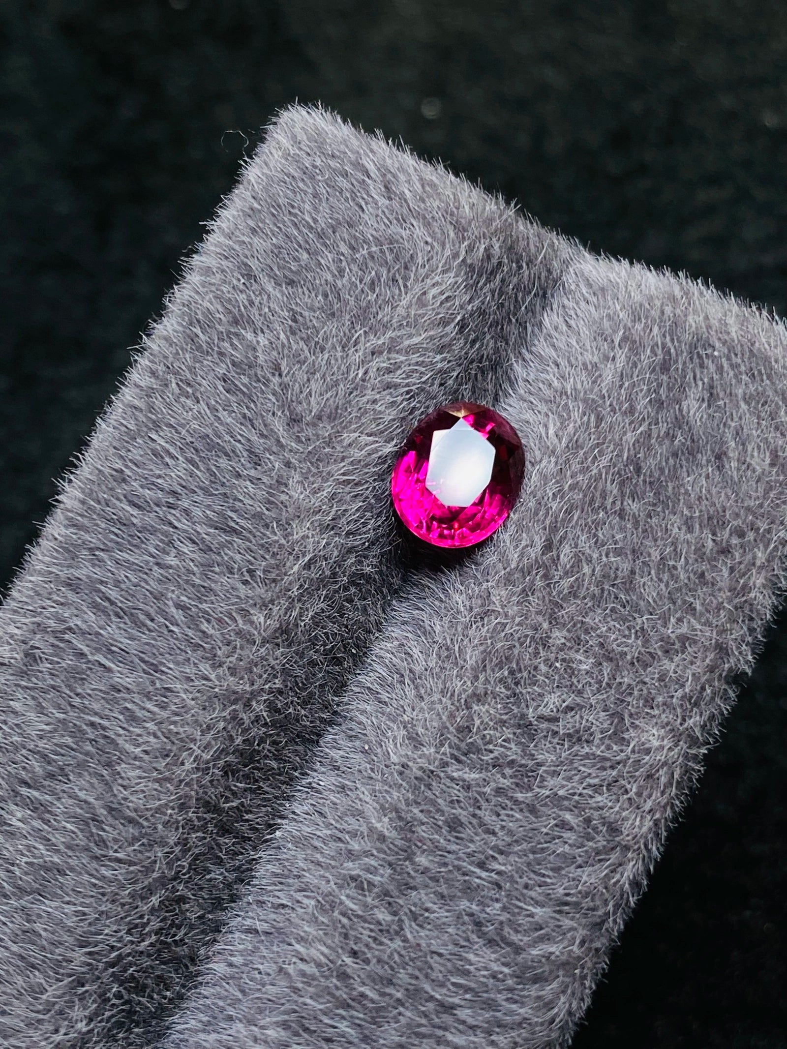 Natural Ruby 1.62 ct – Oval Cut, Guild Certified