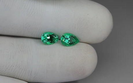 Russia Emerald Pair - 1.10 ct