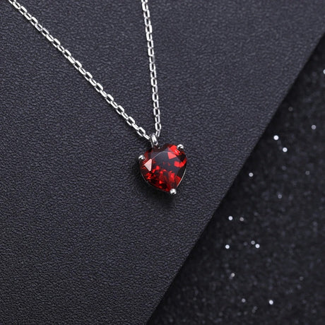 Silver 1.47 ct Garnet Pendant