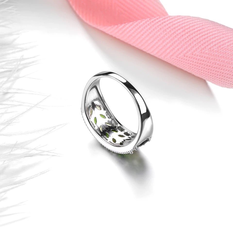 Silver 1.50 ct Peridot / Chrome Diopside Ring