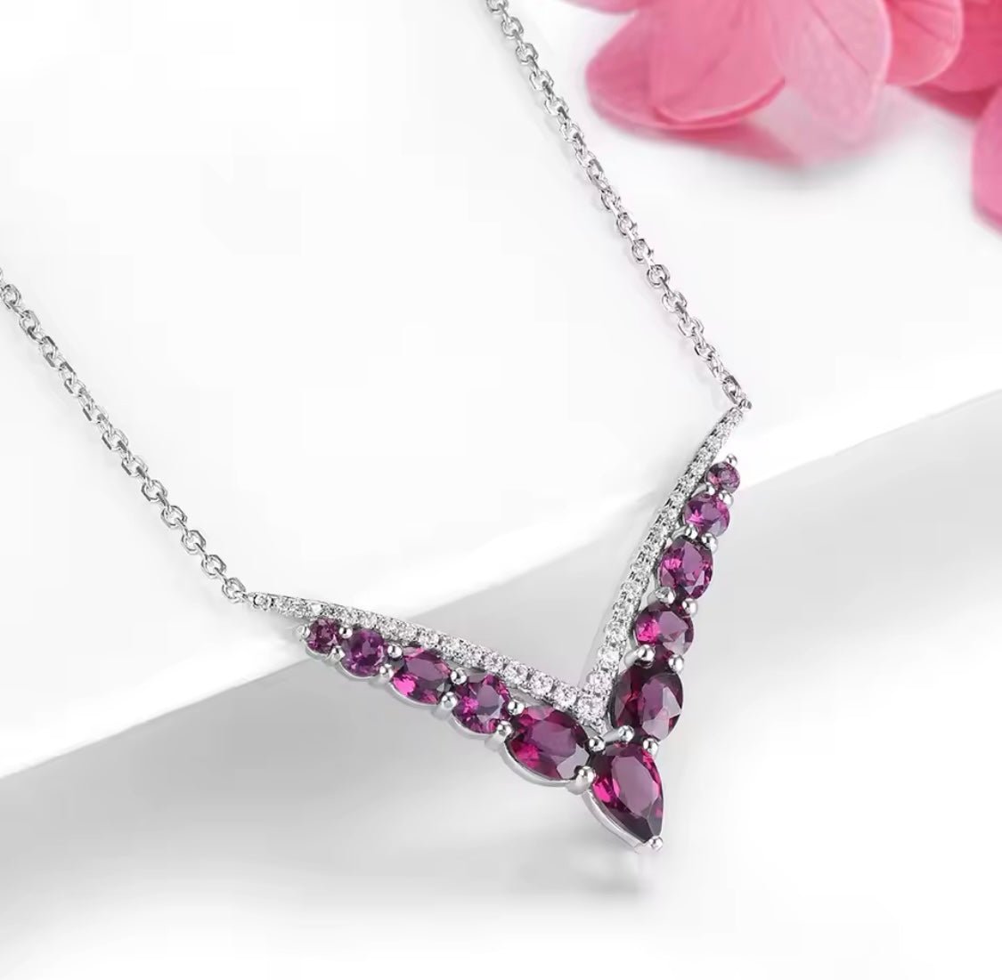 Silver 2.50 Rhodolite Garnet Necklace