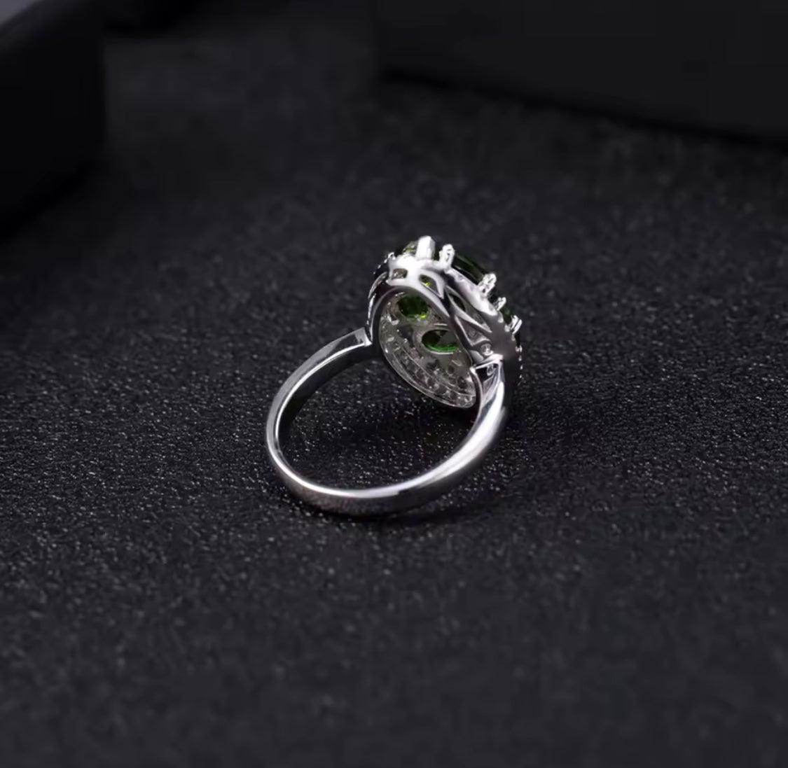Silver 3.43 ct Chrome Diopside Ring