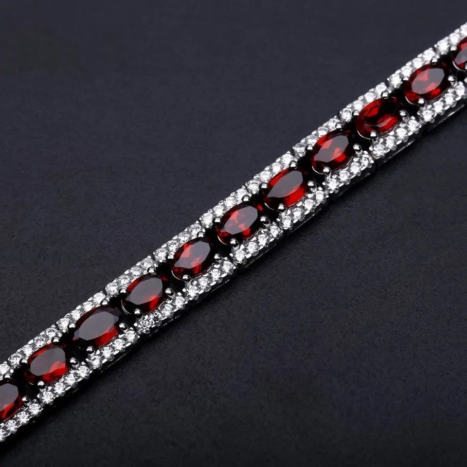 Silver Bracelet with Natural Garnet 16.80 ct – Oval Cut