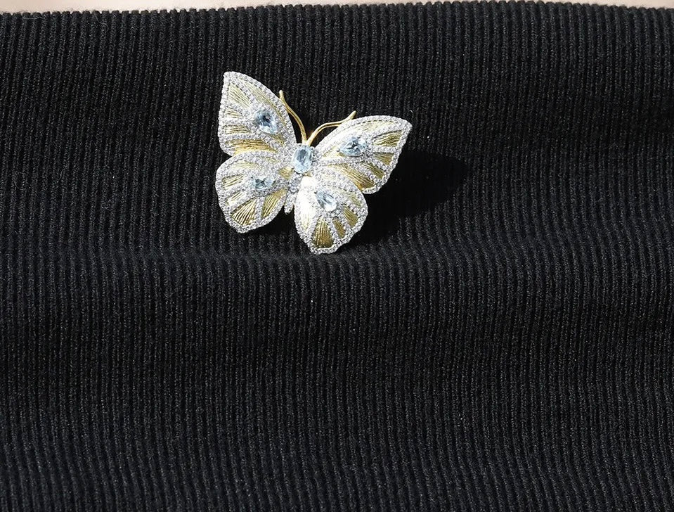 Silver / Golden plated 2.27 ct Topaz Pendant - Brooch