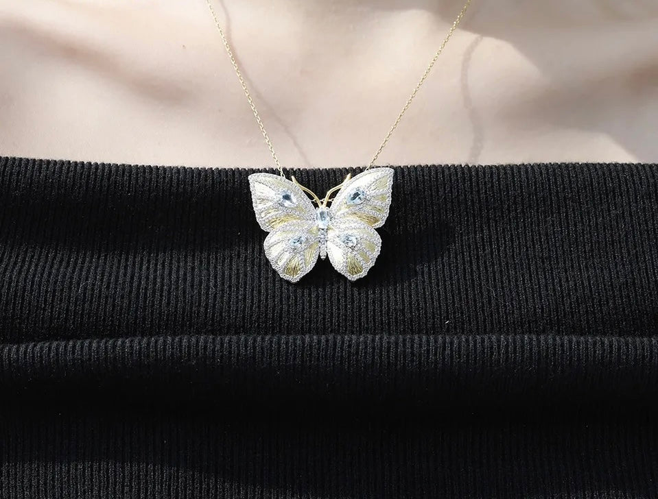 Silver / Golden plated 2.27 ct Topaz Pendant - Brooch