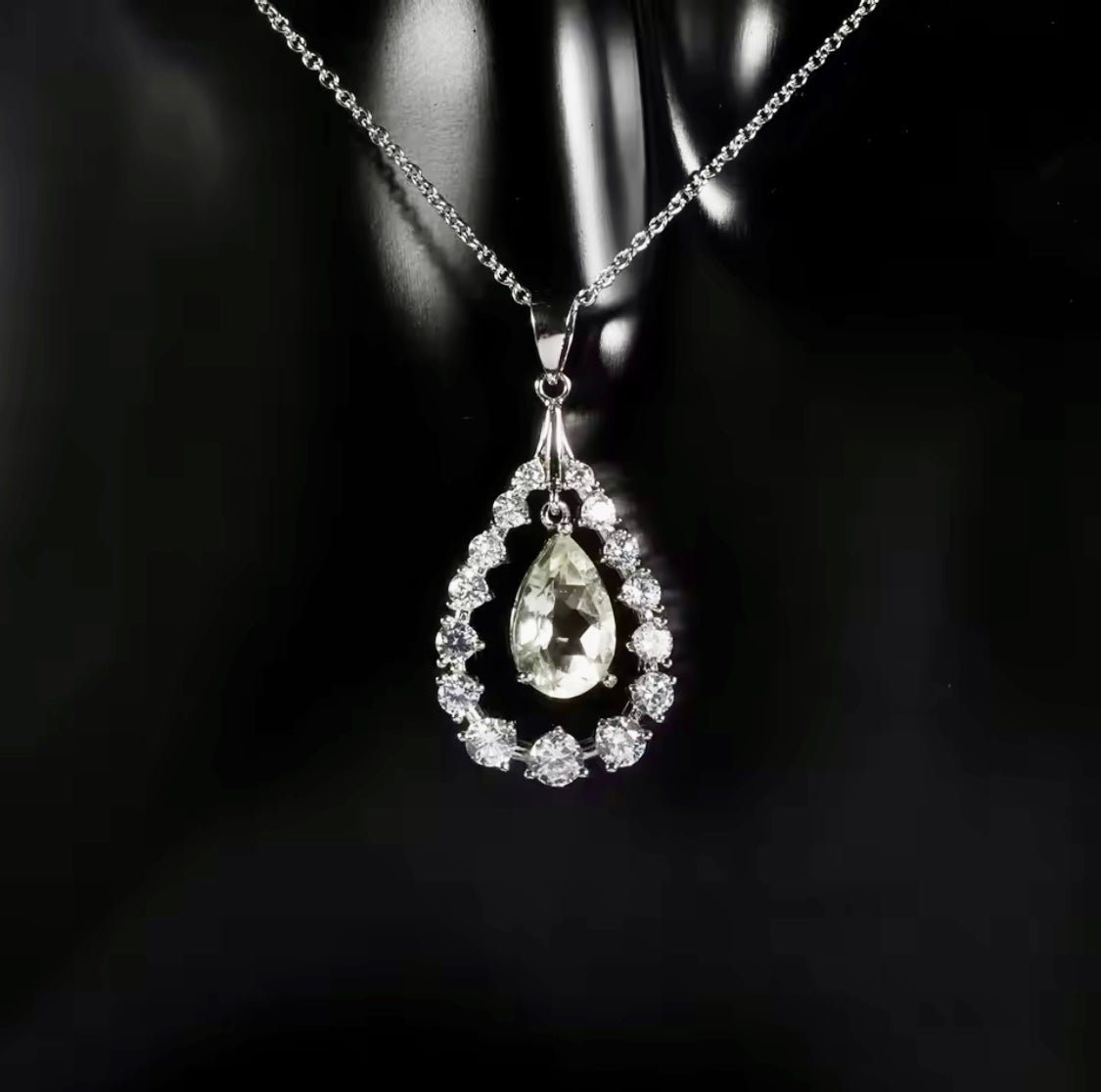 Silver Green Amethyst Pendant – 1.31 ct Natural Prasiolite Necklace