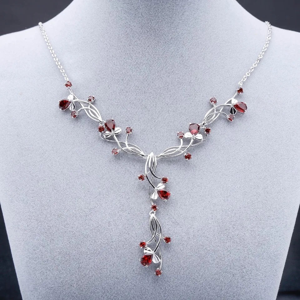 Silver Necklace with Natural Garnet 5.87 ct – Pear & Round Cut
