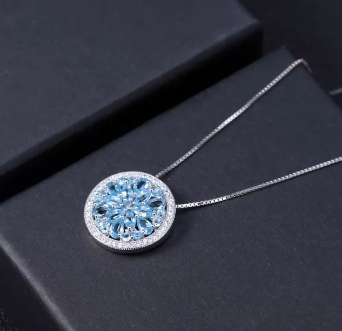 Silver Pendant 3.68 ct Swiss Blue Topaz