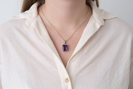 Silver Pendant with Amethyst 12.53 ct