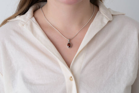 Silver Pendant with Hessonite Garnet 4.31 ct