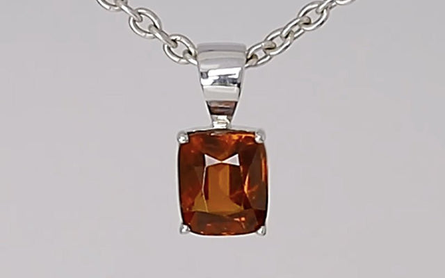 Silver Pendant with Hessonite Garnet 5.39 ct